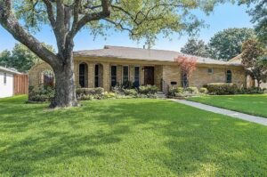 Homes for sale in lake highlands