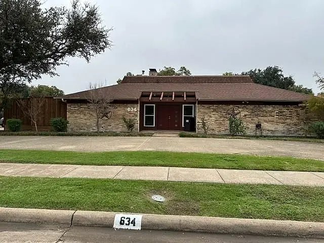 This is the image description