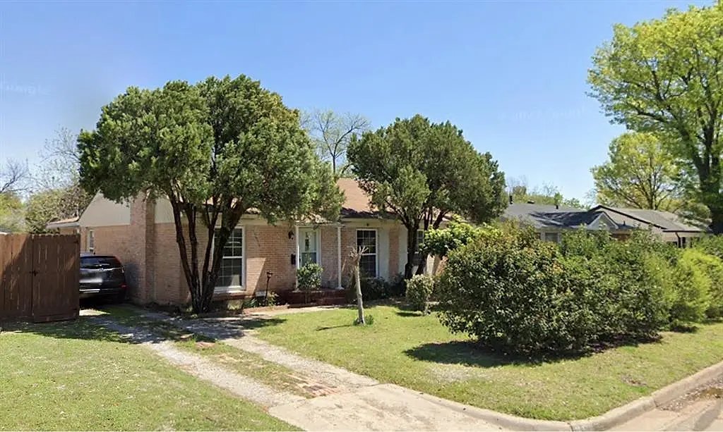 Homes for Sale in Highland West, Dallas Homebuyers Neighborhood