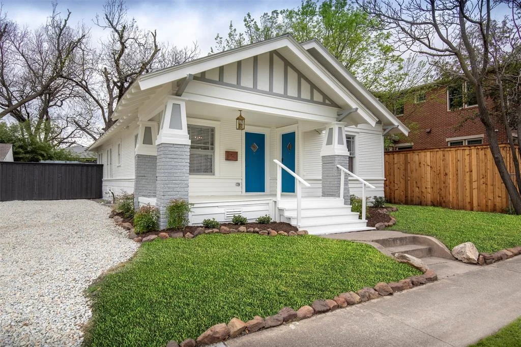 Homes for Sale in Peak's Suburban Addition Dallas Texas, Historic Homes