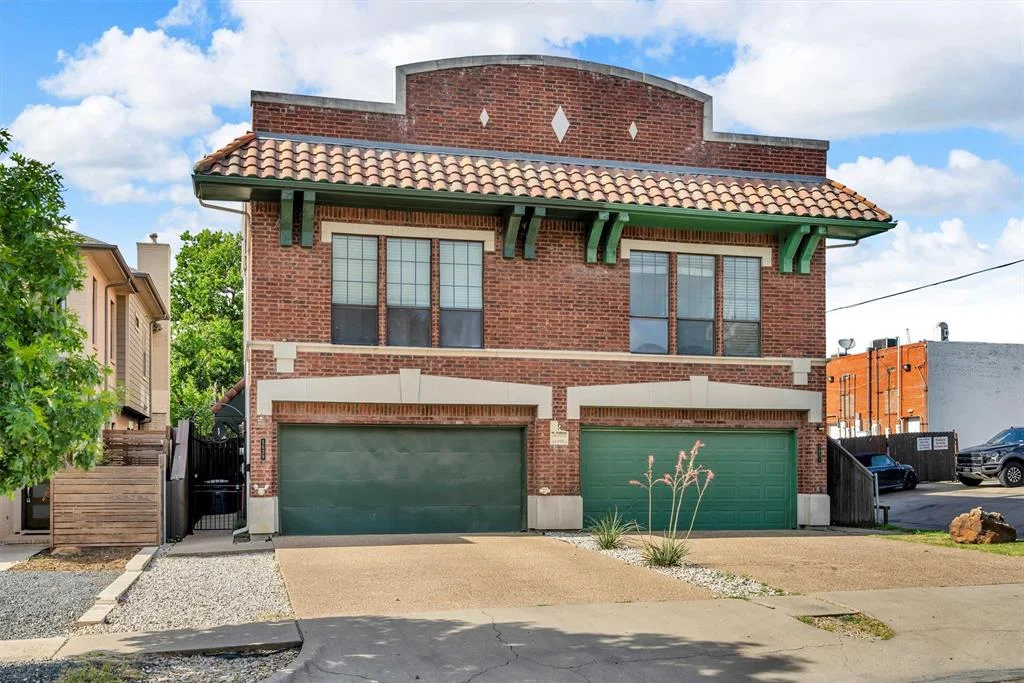 Homes for Sale in Glencoe Park