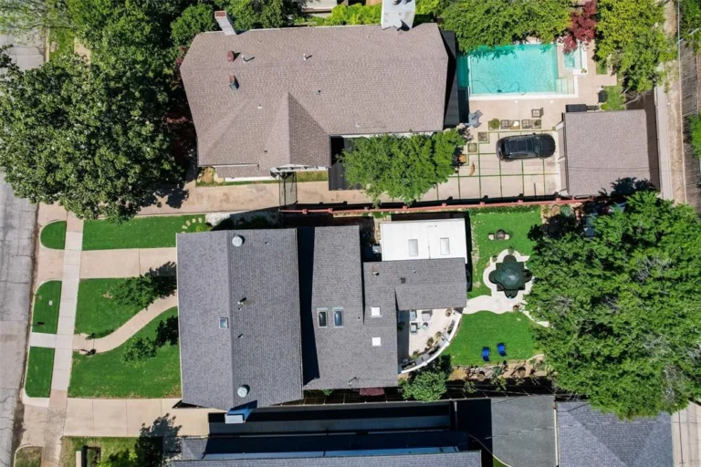 Homes for sale in Perry Heights,Historic Perry Heights Charm,Historic Perry Heights Dallas,Elegant Perry Heights Homes,Historic Perry Heights Properties,