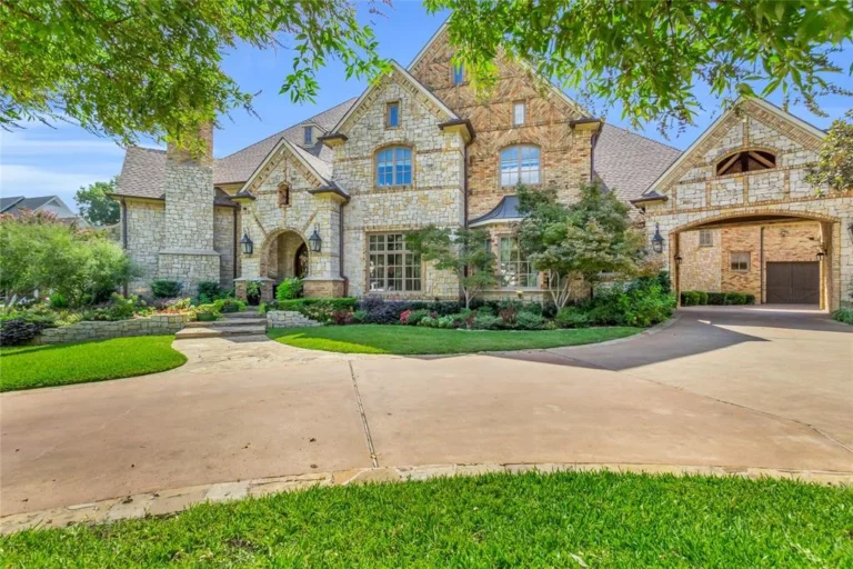 75220 Dallas Home Insights: Explore Vibrant Properties
