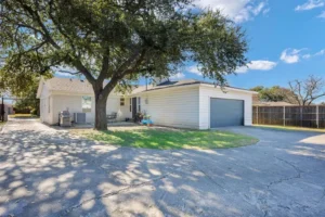 Newer Homes vs Established Neighborhoods in Richardson,Best Established Neighborhoods in Richardson,Richardson ISD Neighborhood Guide,75214 Homes for Sale,