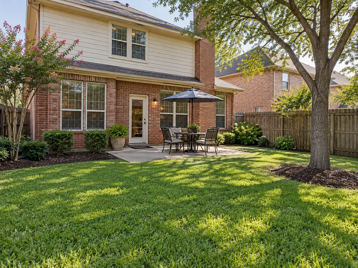 Forest Highlands Dallas outdoor living space