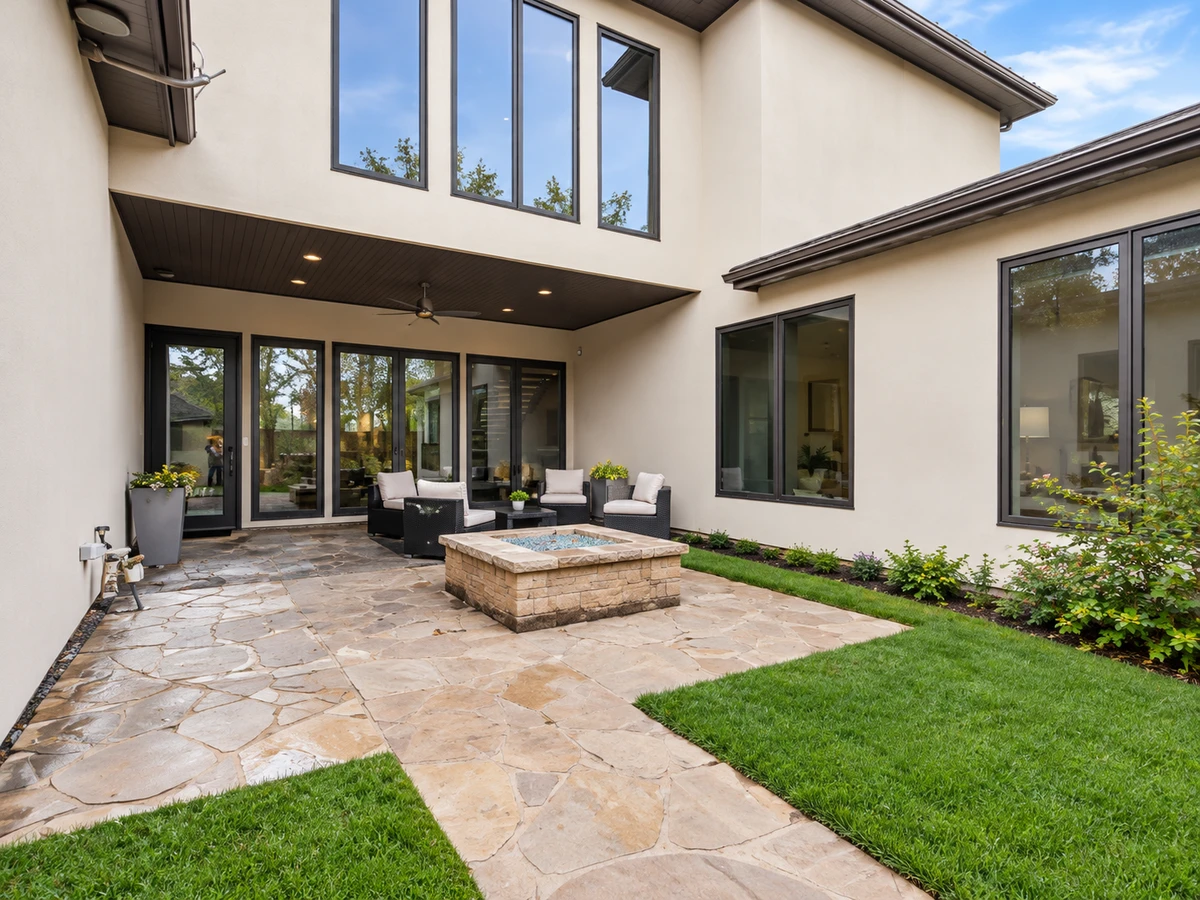 Inwood Road Estates Dallas outdoor living space