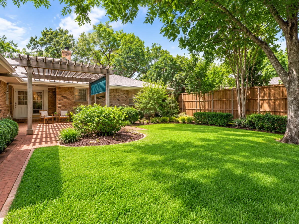 Moss Farm Dallas outdoor living space