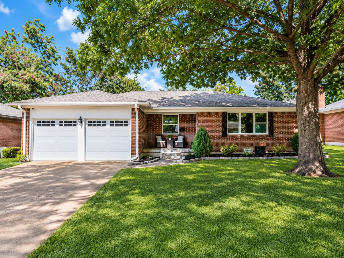 White Rock Hills Dallas residential exterior