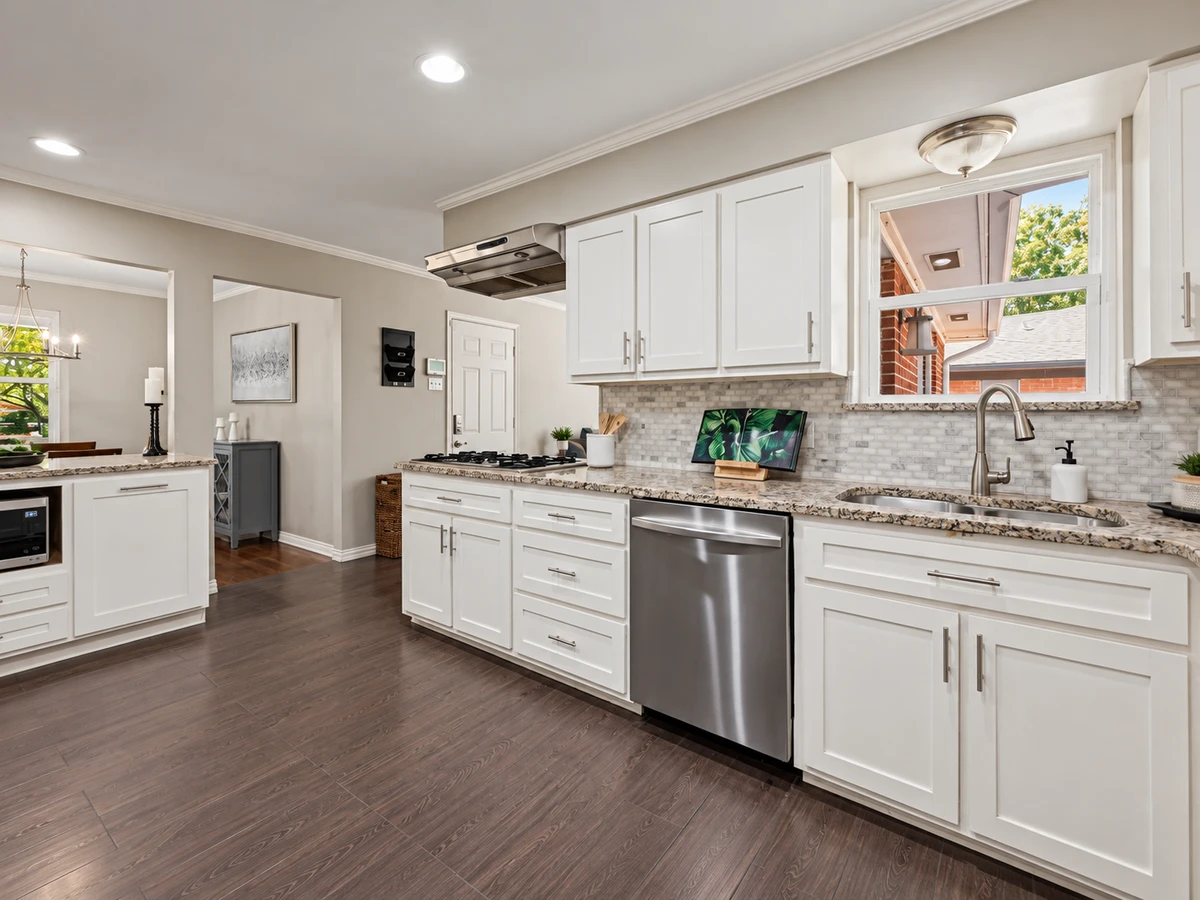 White Rock Hills Dallas kitchen interior