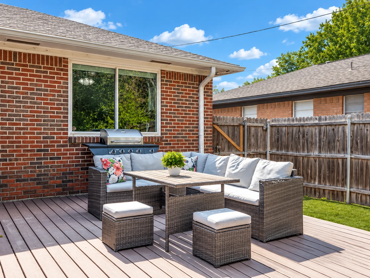 White Rock Hills Dallas outdoor living space